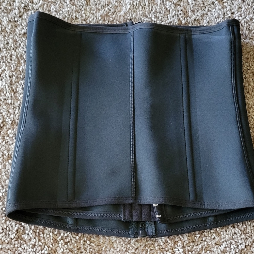 Waist trainer